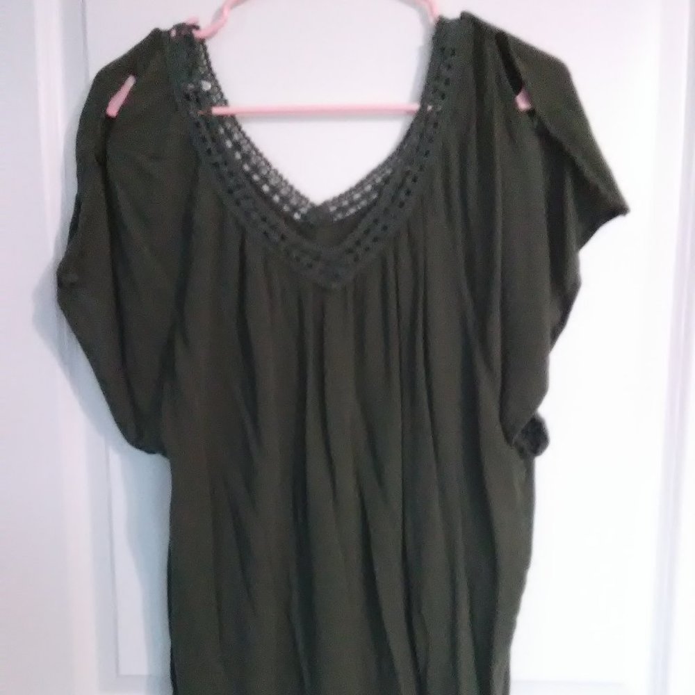 Olive green v neck front and back with crochet trim shirt